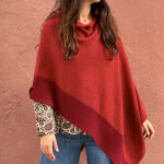 Poncho Cashmere Ava Bicolor Burdeos